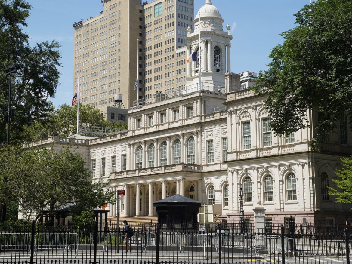 City Hall Park Is Still Under Lockdown, the MTA Has a Man Cave, and Other News